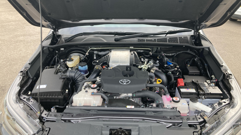 Toyota Hilux Diesel Invincible X D/Cab Pick Up 2.8 Hybrid 48V Auto